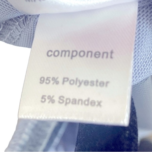 Beautiful flowy top with butterfly split sleeves. - Picture 6 of 6